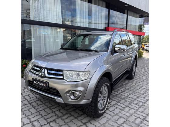 MITSUBISHI PAJERO DAKAR 3.2 HPE 4X4 7 LUGARES 16V TURBO INTERCOOLER DIESEL 4P AUTOMÁTICO